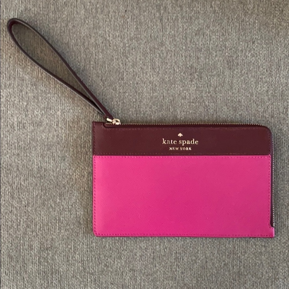Kate Spade l-zip wristlet